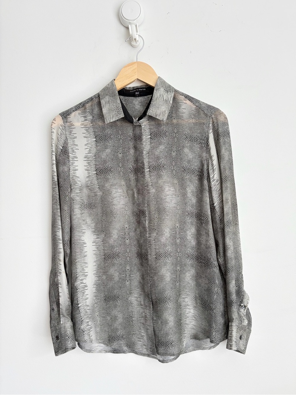 Judith & Charles 100% Silk Sheer Abstract Print Quiet Luxury Officecore 6